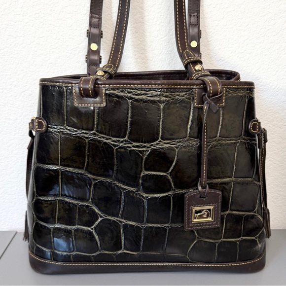 Dooney and Bourke Brown Croc Embossed Leather Tote with Matching Wristlet - Picture 2 of 13